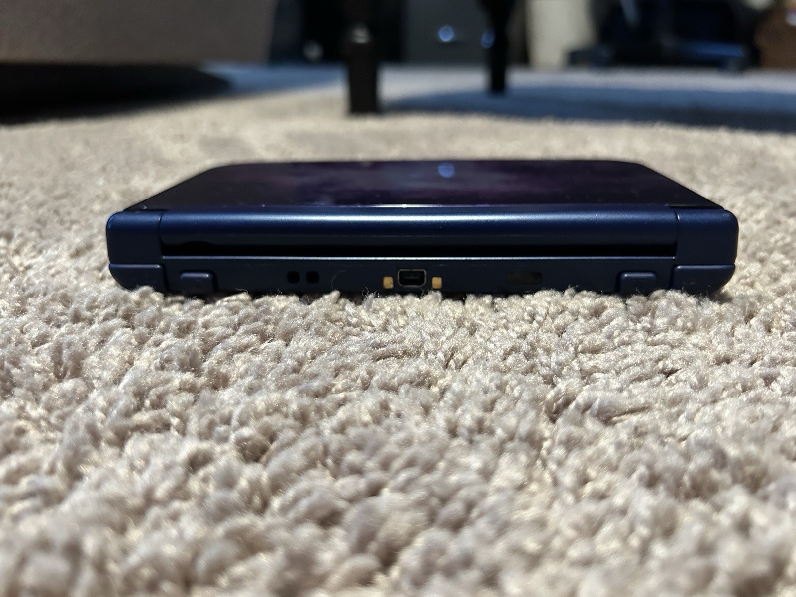 Nintendo 3ds Galaxy XL, in good condition, comes with box, charger, and 9 games!