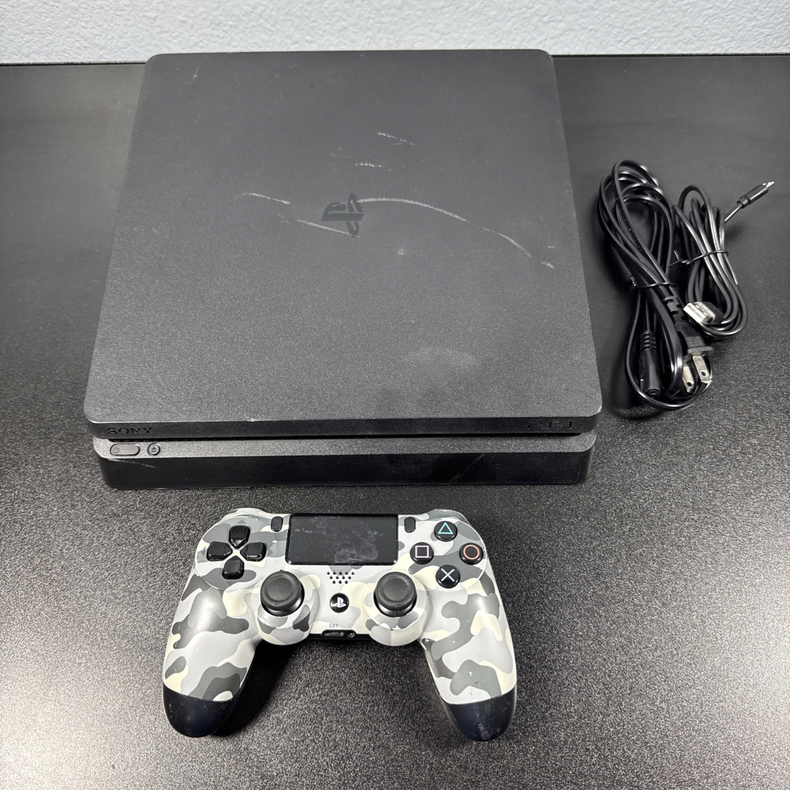Sony PlayStation 4 Slim 1TB Console (CUH-2115B)w/controller LOW FW 10.01 OFW PS4