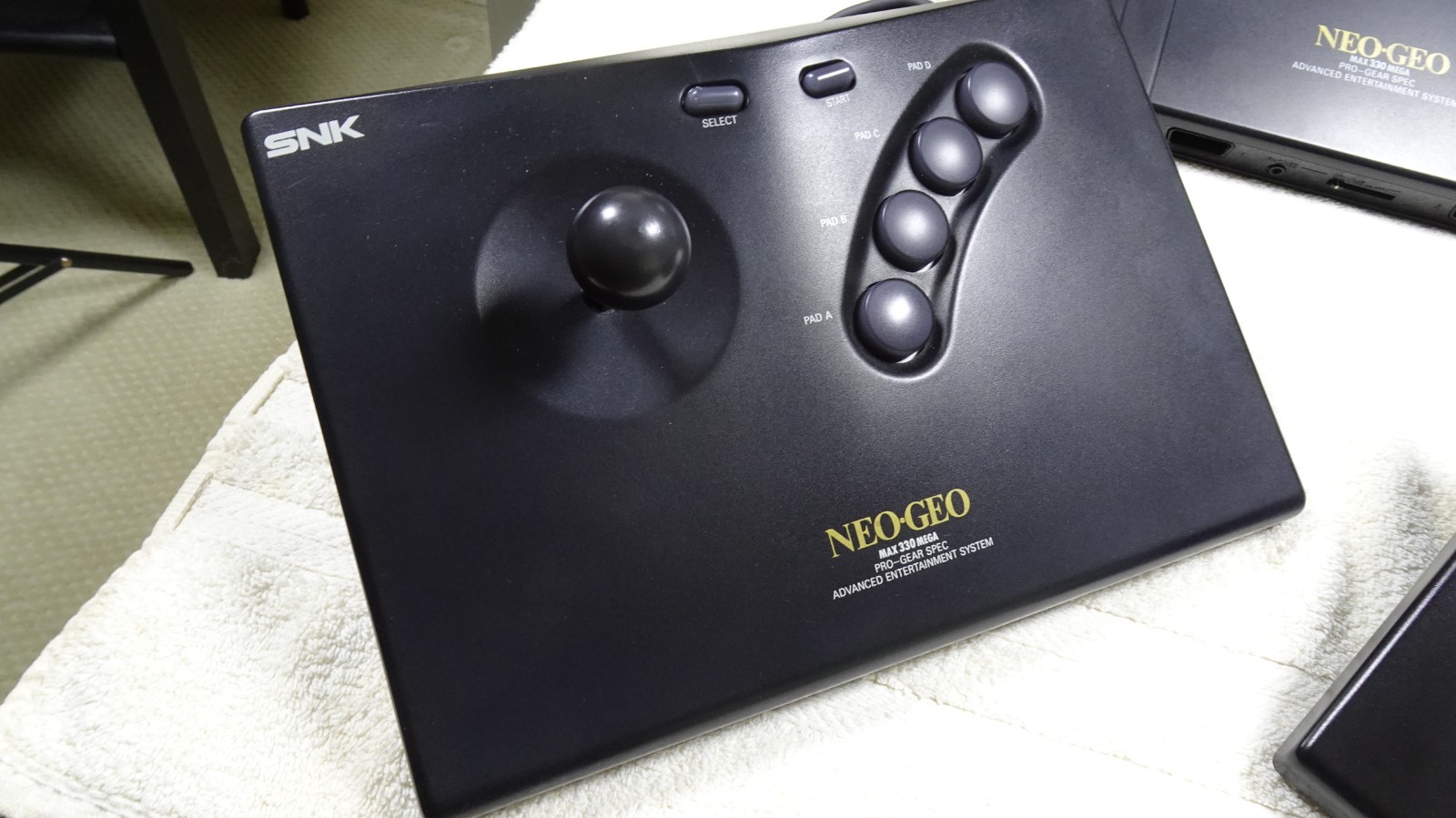 SNK Neo Geo Gold AES System (LN/CIB) RARE US Version *** Bonus Items ***