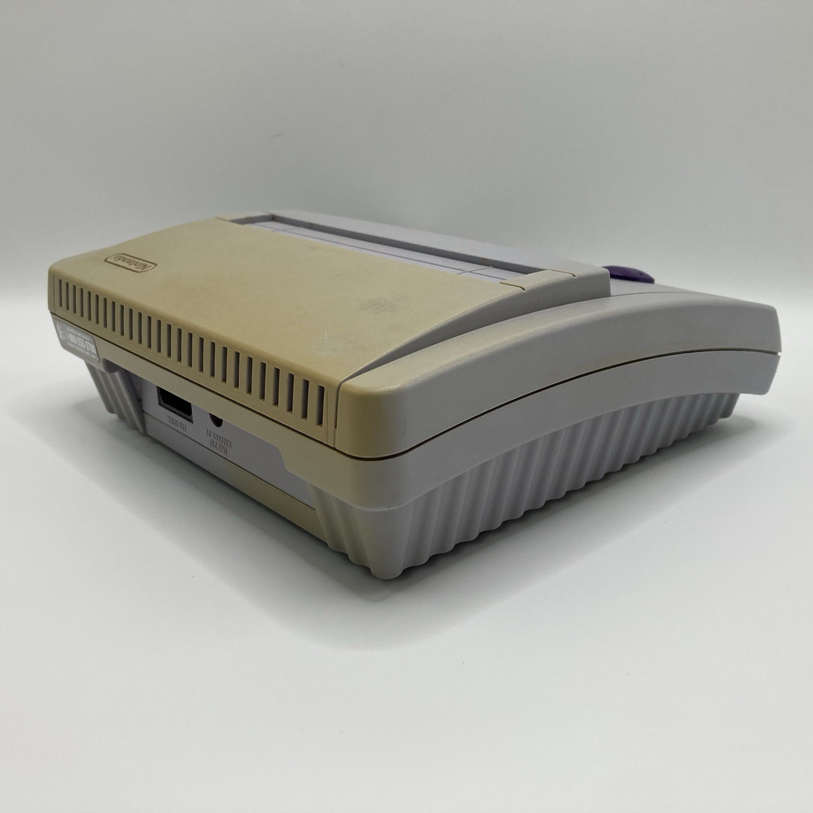 Super Nintendo Jr. SNES SNS-101 CONSOLE ONLY – Parts Only Did Not Power On
