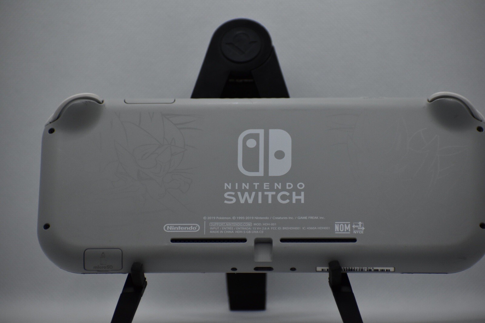 Nitendo Switch Lite Zacian and Zamazenta Edition