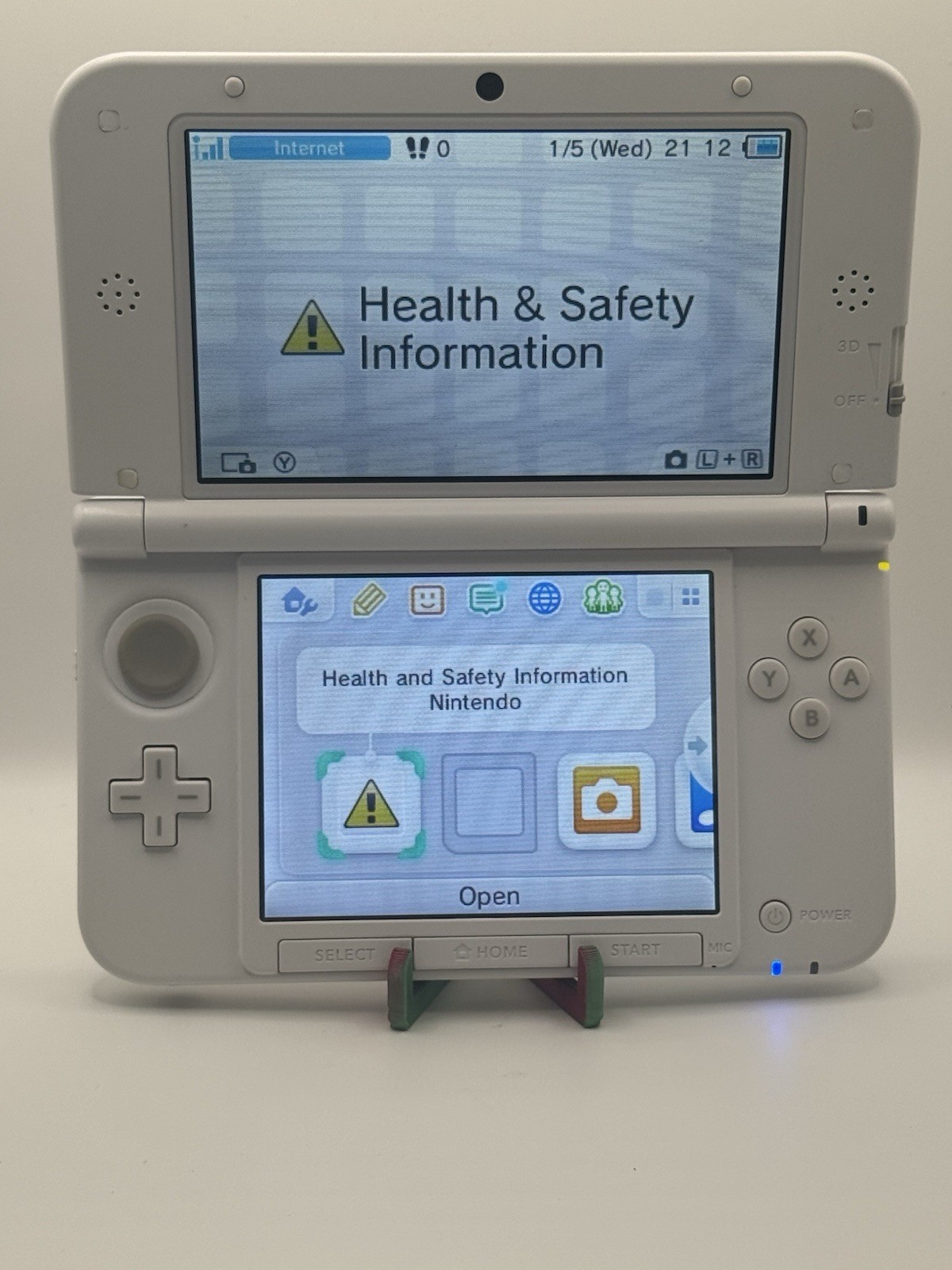 *US SELLER* White Nintendo3DS XL LL | Charger + SD Card | Region free