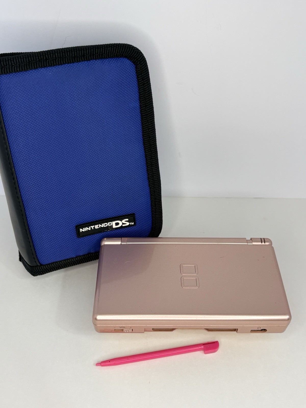 Nintendo DS Lite Console – Pink / Metallic Rose (Broken Hinge)