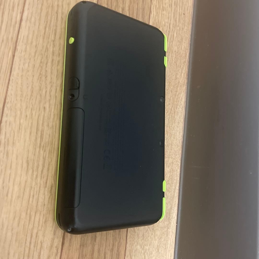 3DS/2DS/DS New 2Ds Ll Black/Green With Soft Japan