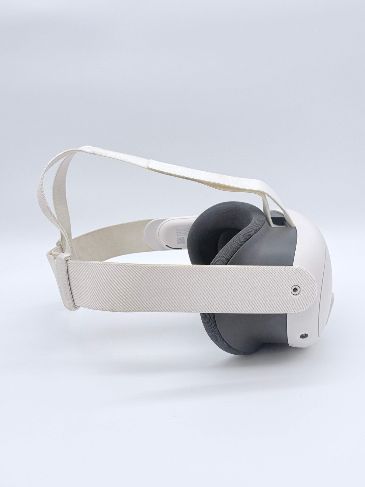 Meta Oculus Quest 3 S3A 512GB White VR Headset 2 Controllers