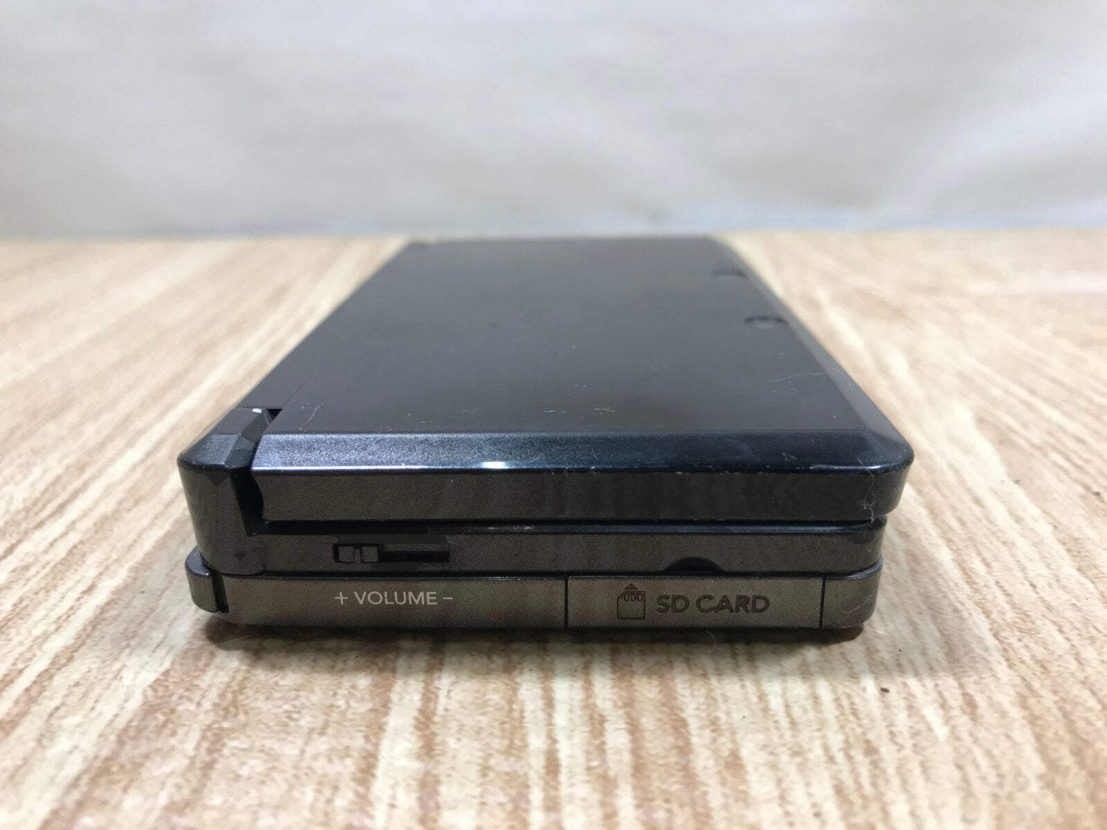 Nintendo 3DS Cosmo Black Console Nintendo Japan – With Defects LG9527