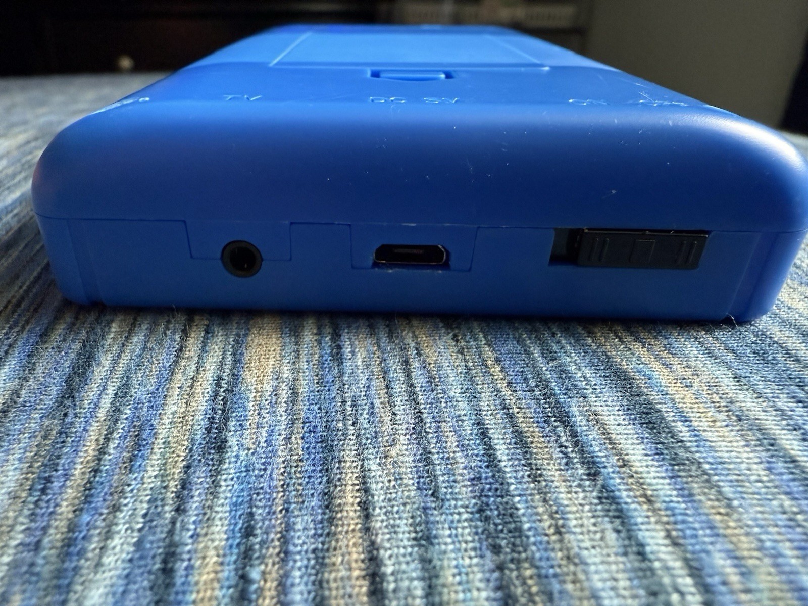 Blue Handheld Game Console 400-in-1 Classic Retro Games Includes Charging Cable