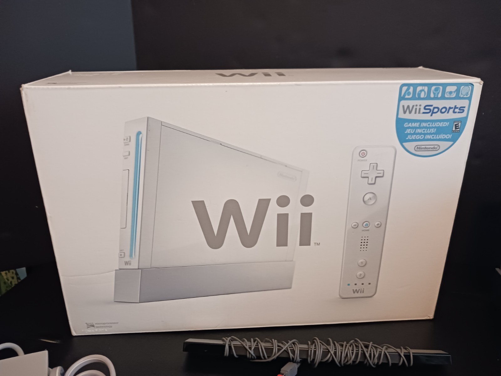 Nintendo Wii Console White Complete In Box CIB with Wii Sports Bundle – Tested!