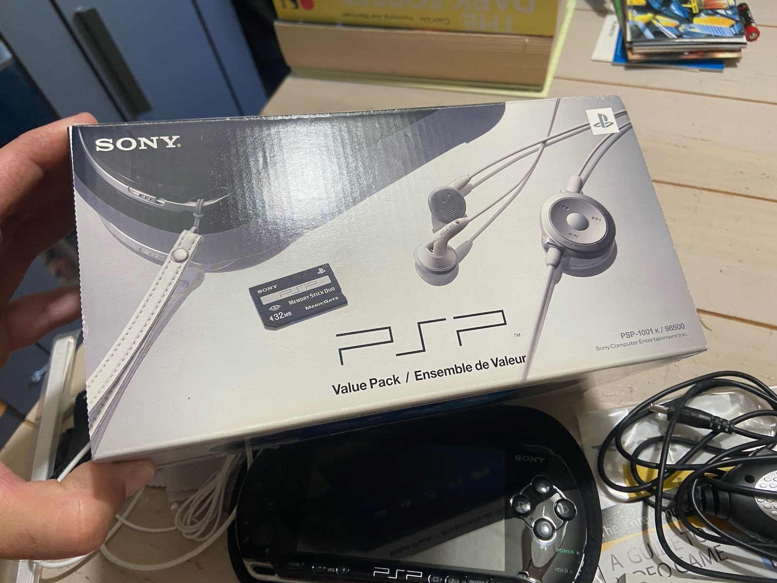 Sony PSP 1001 Console System W/ Box & Paperwork Etc NEW BATTERY Adult Owned