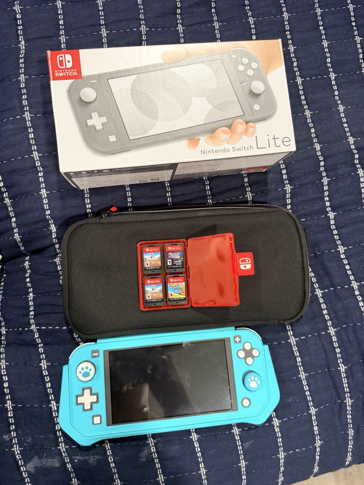Nintendo Switch Lite Blue 32GB 720p Wi-Fi Region Free w/ Box Case + Game Cards