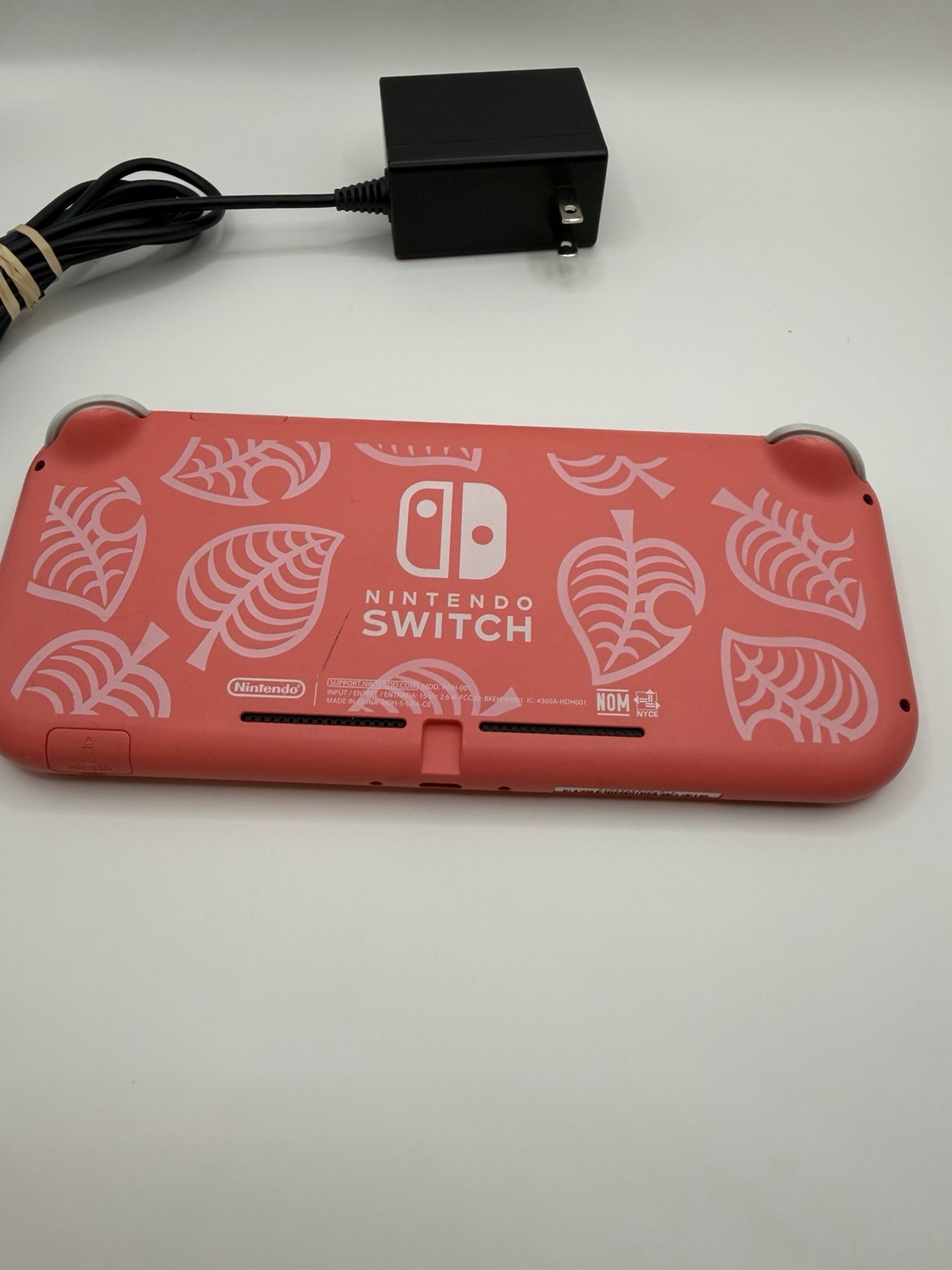 Nintendo Switch Lite Animal Crossing Isabelles Aloha Edition Console System