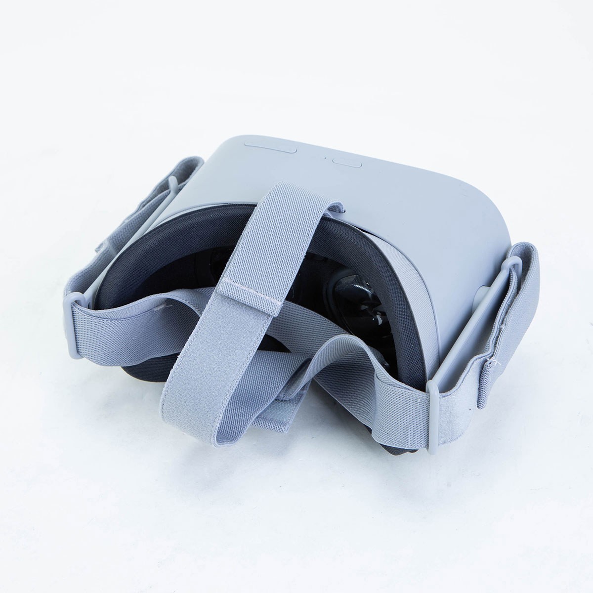 Oculus Go Standalone Virtual Reality Headset – 32GB SKU#2004121
