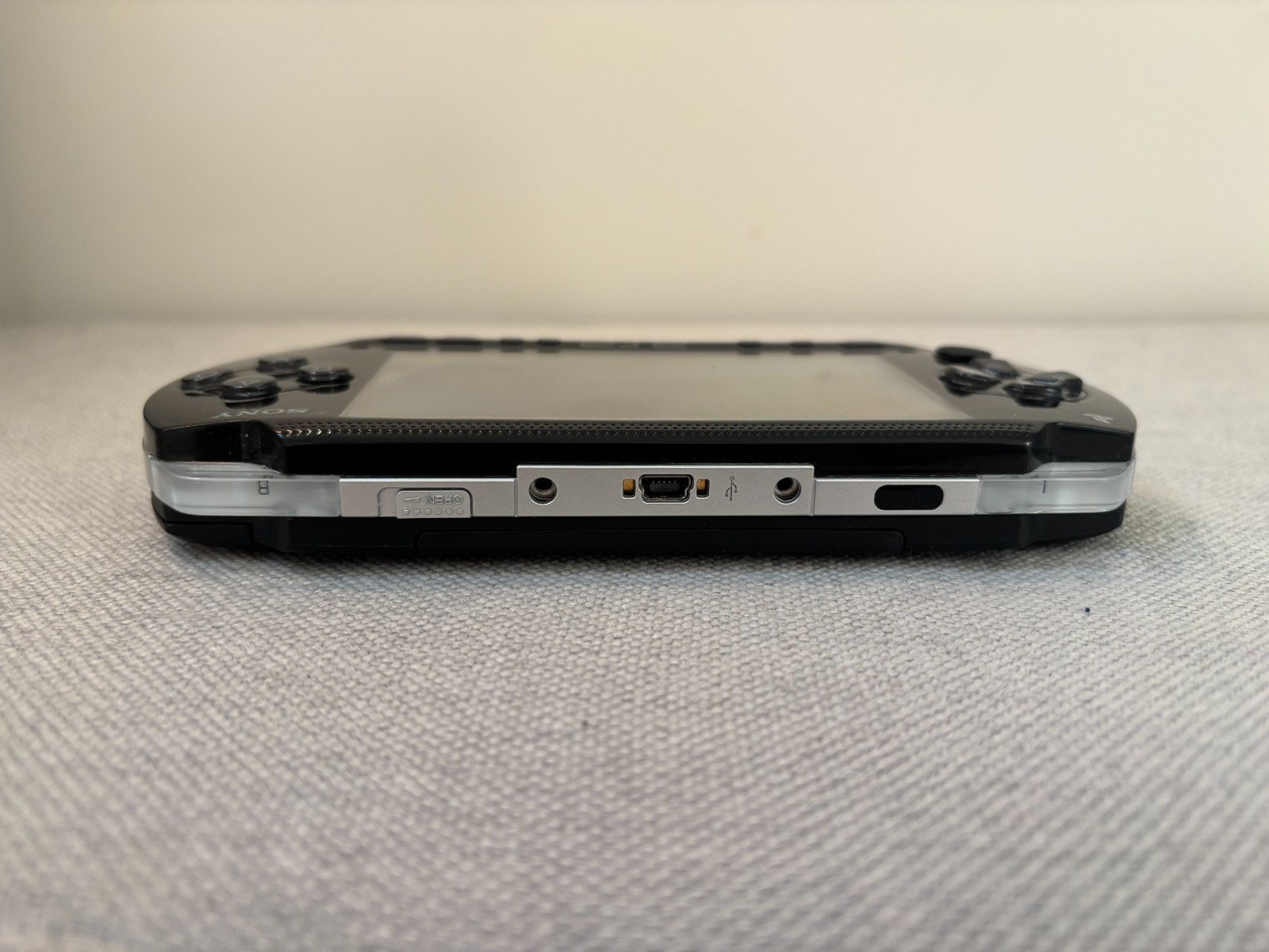 PSP 1000 *Great condition w/ ARK firmware and extras*