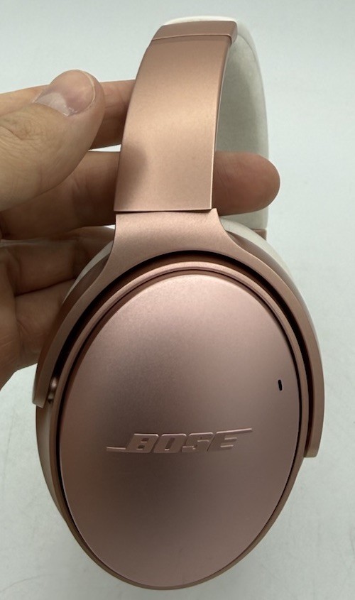 QuietComfort 35 wireless headphones Rose Gold Mo Charger Tested