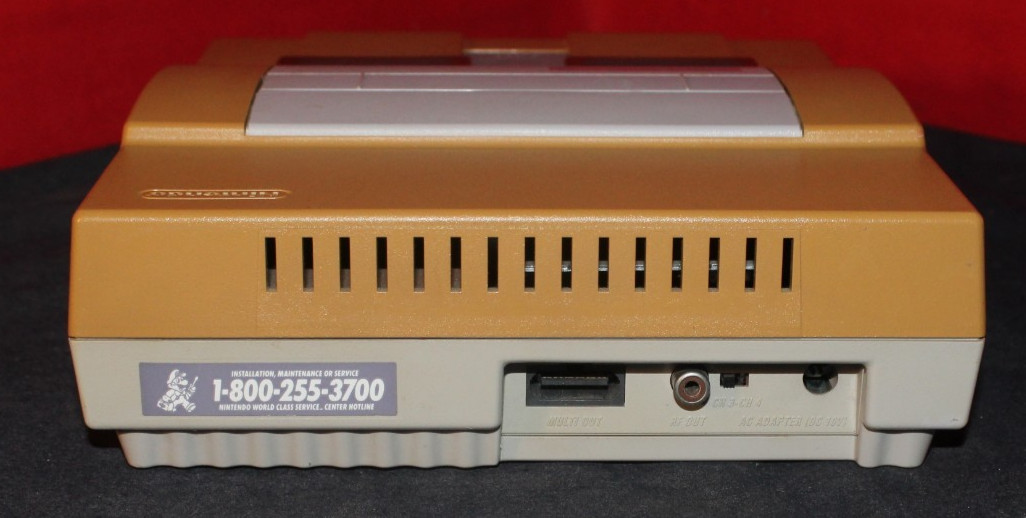 Nintendo SNES Home Console – Gray (with yellowing) – Untested