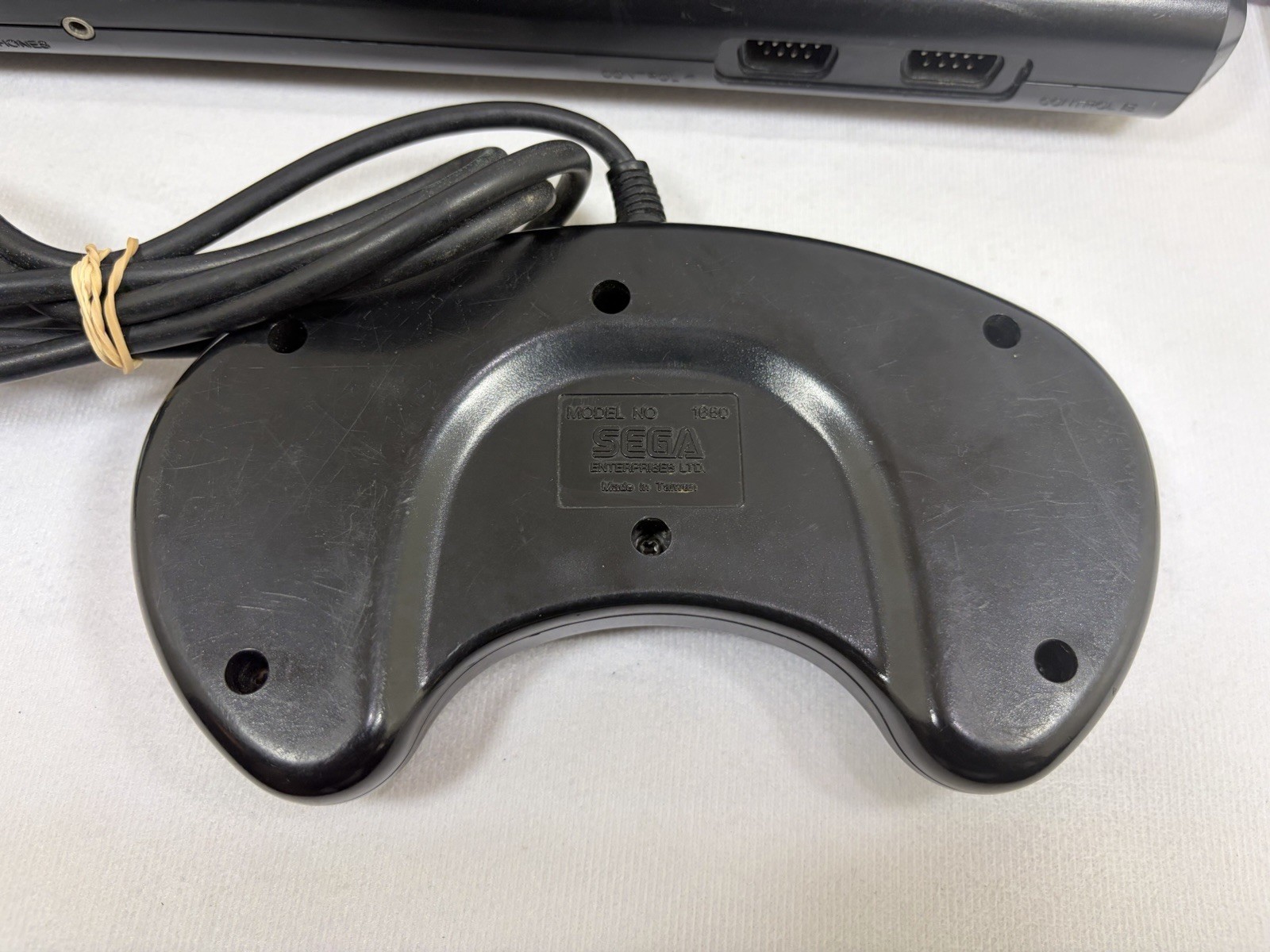 Sega Genesis Model 1601 W 1 Controller/Game Tested *RESET BUTTON NOT WORKING