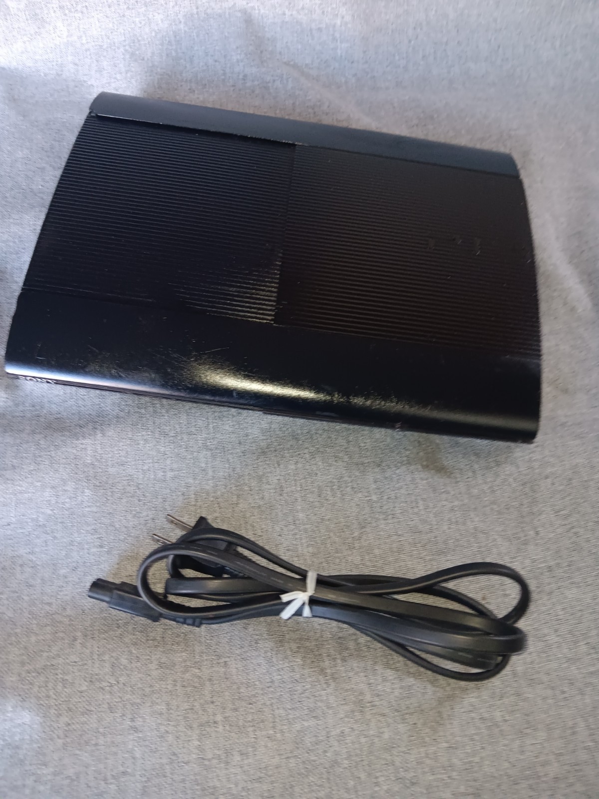 Sony PlayStation 3 Super Slim CECH-4001B 250GB Console