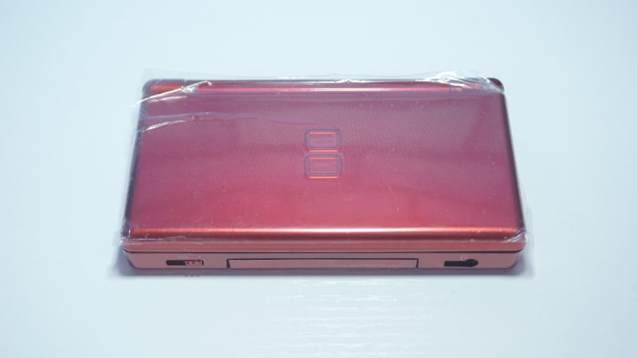 Nintendo DS Lite Full Crimson Red Handheld Gaming System with Charger & Stylus
