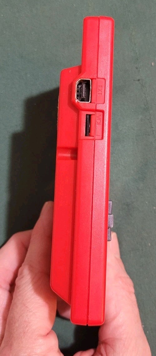 Gameboy Pocket – Red – Does Not Turn On – No Battery Cover