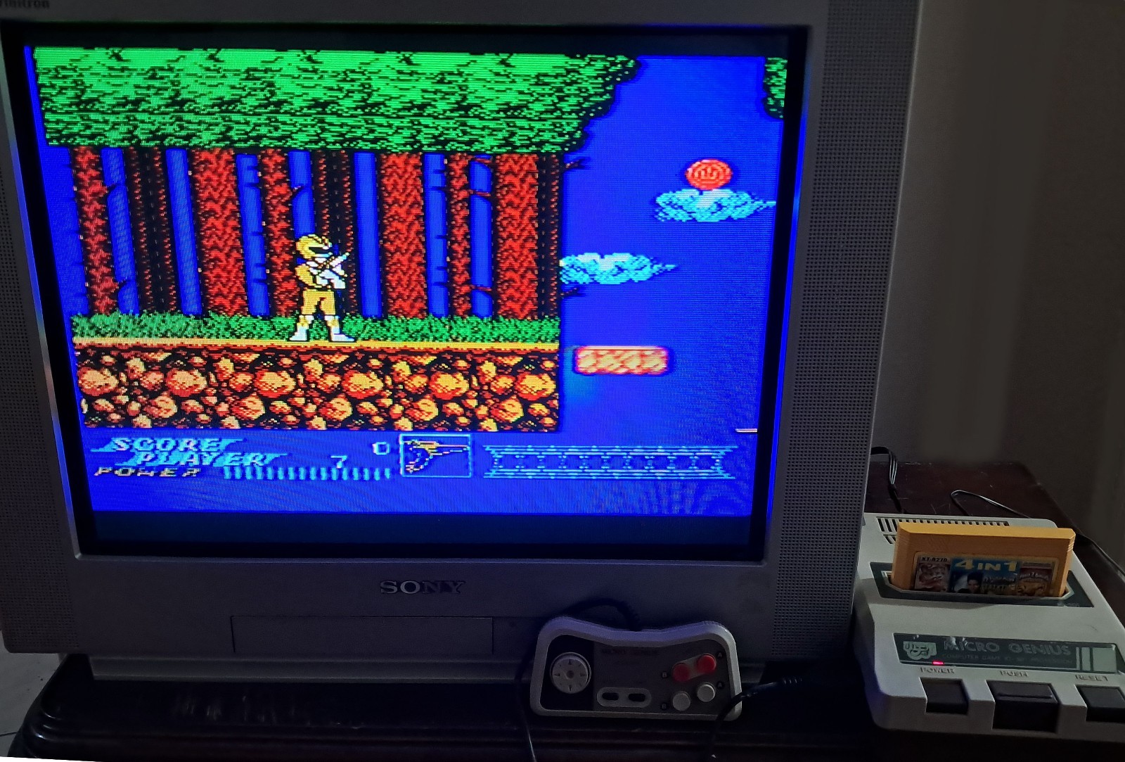 Micro Genius IQ-501 Vintage 8-bit Game Console