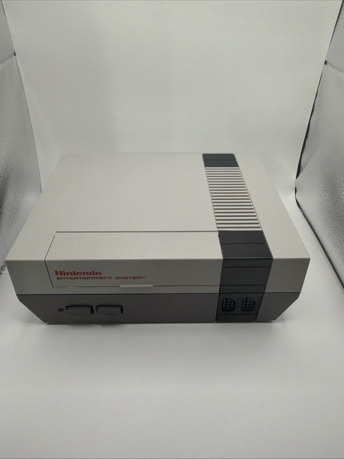 Nintendo Entertainment System NES-001 Console Controllers Zapper 1985 VERY CLEAN