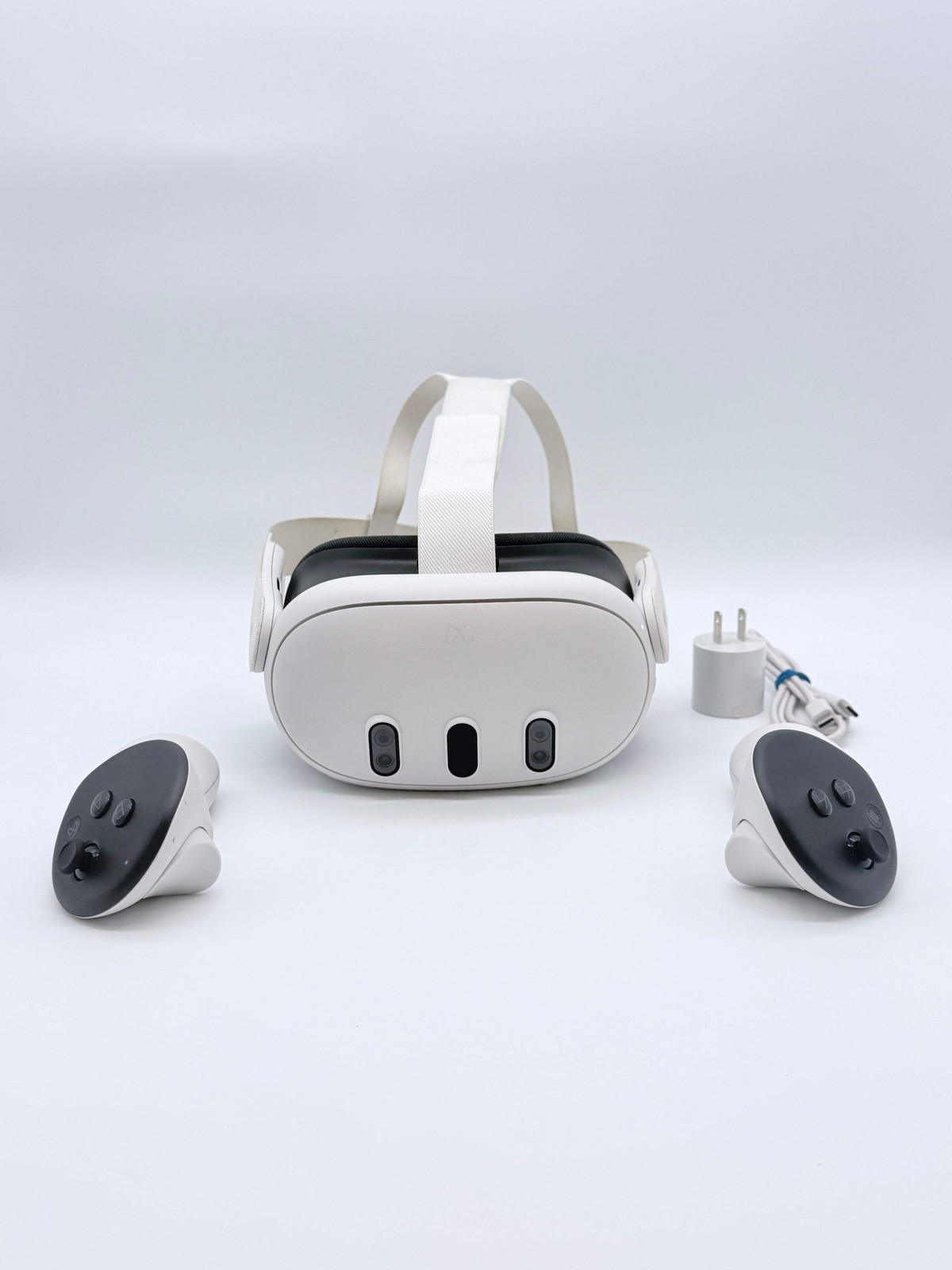 Meta Oculus Quest 3 S3A 512GB White VR Headset 2 Controllers