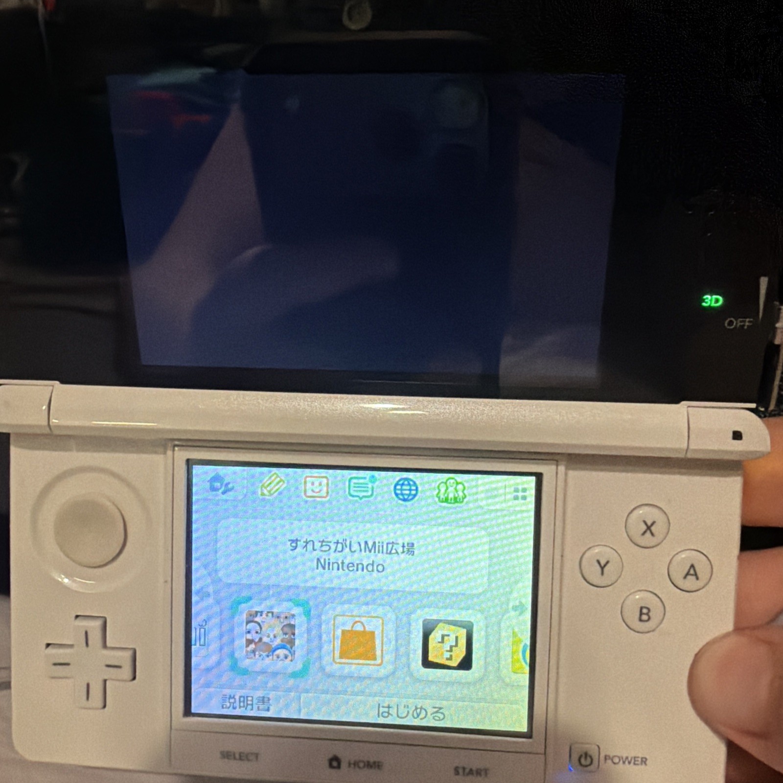 Nintendo 3DS Launch Edition Ice White NTSC-J in box , bad top screen, READ