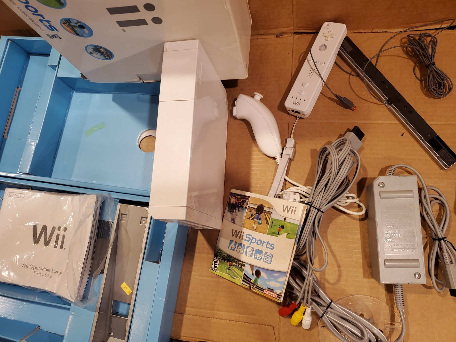 Nintendo Wii Sports Game Console Complete in Box CIB | Tested