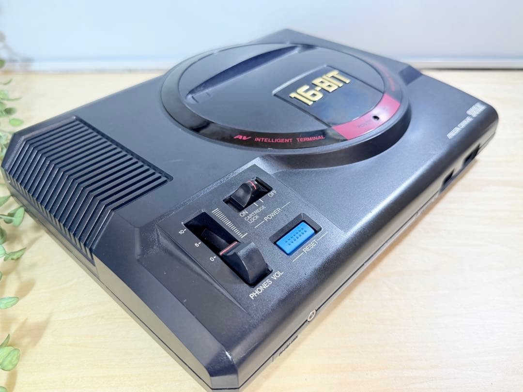 SEGA Mega Drive 16bit Console Black VA4 Triple Buypass Stereo RGB Cable USED