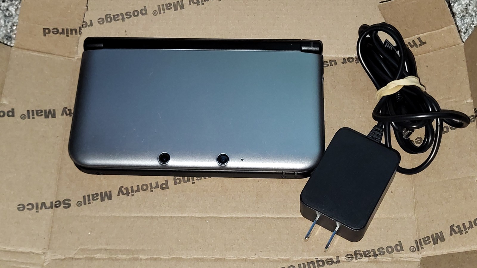 [Rank B] Nintendo 3DS LL XL Silver Black With Charger And Memory