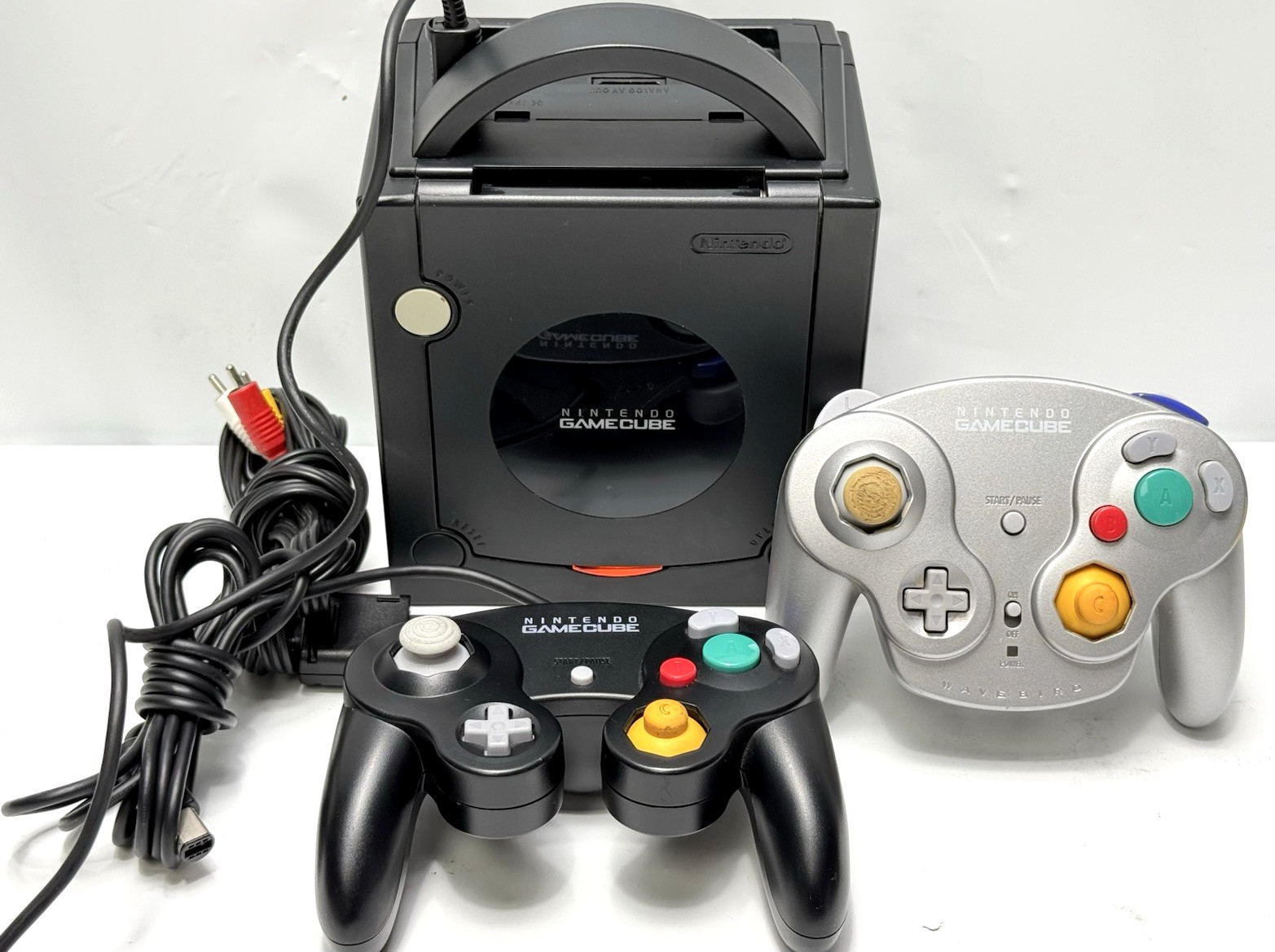 Nintendo GameCube – DOL-101 – Gaming System Console – 2 Controller Bundle Black