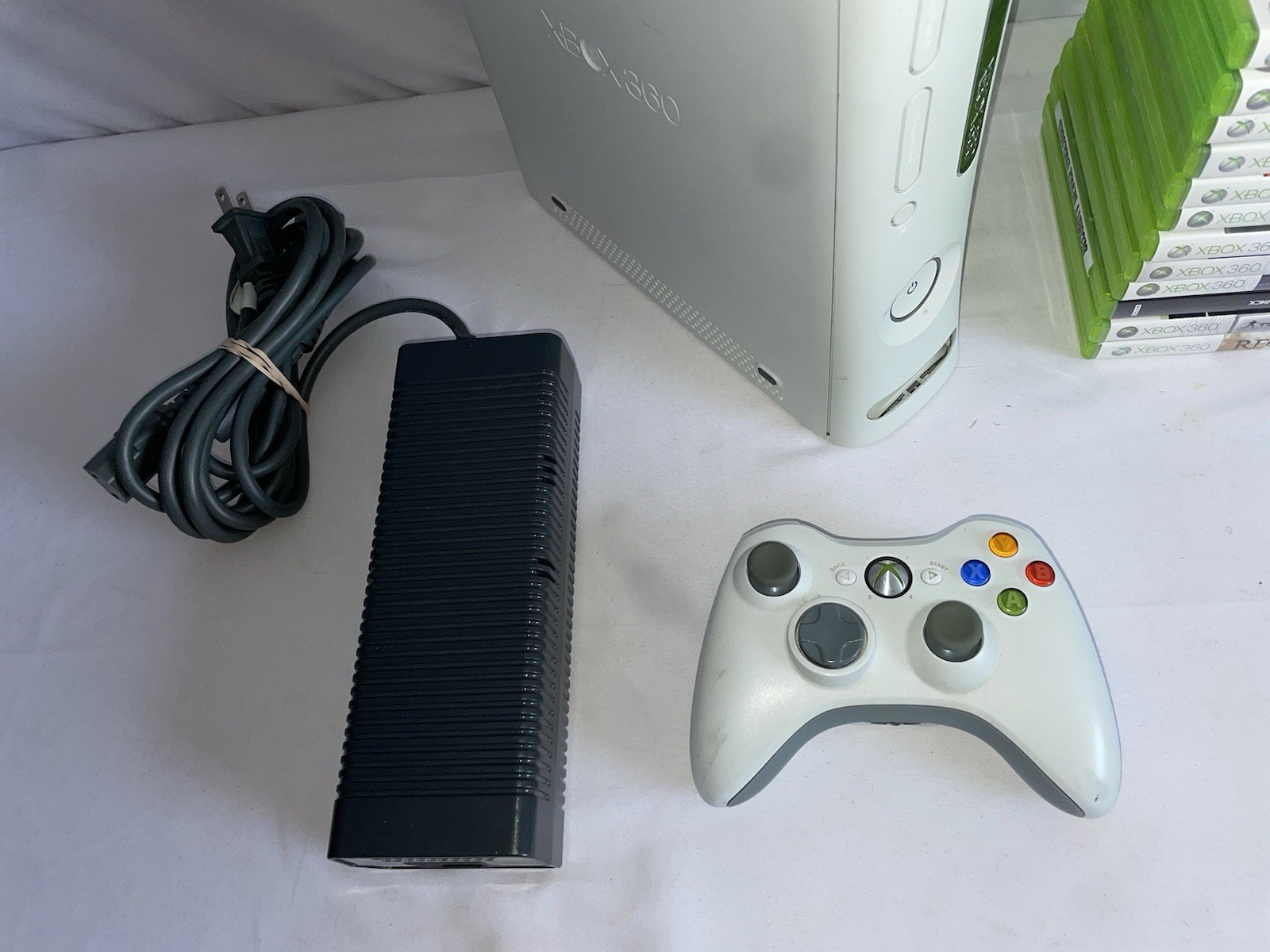 Xbox 360 Pro Launch Edition 250GB White Console Lot