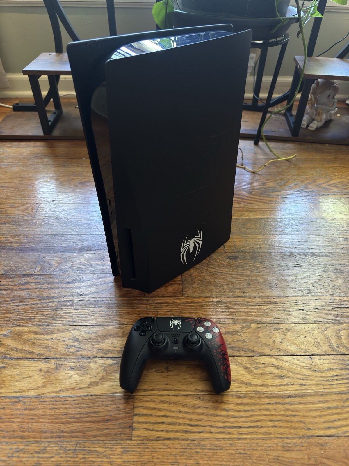 Sony PS5 Marvel Spider-Man 2 Limited Edition 1TB 4K HDR Blu-ray + Controller
