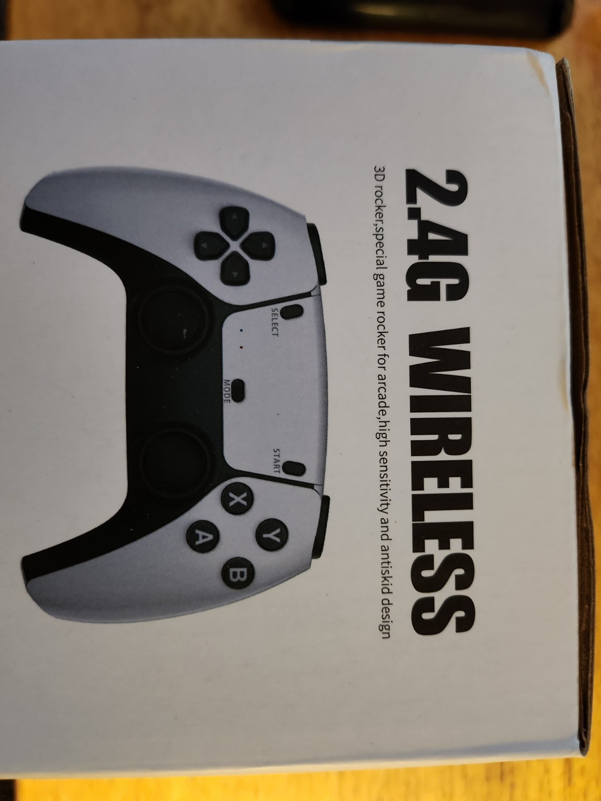 2.4G Wireless Game Stick With 20,000 Games Preloaded ￼￼
