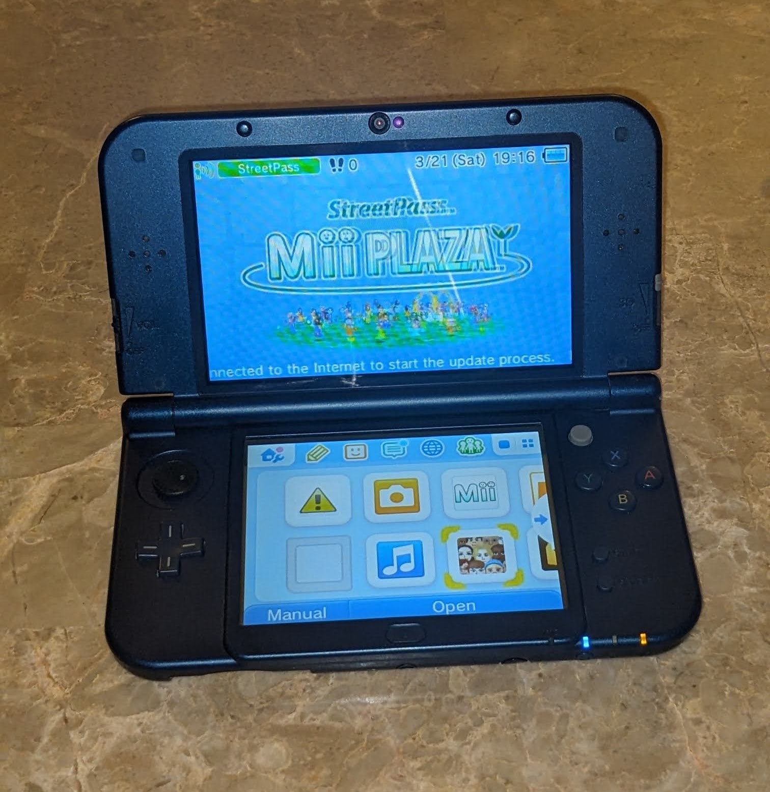 New Nintendo 3DS XL Galaxy Edition Handheld System – Purple with Case & Charger