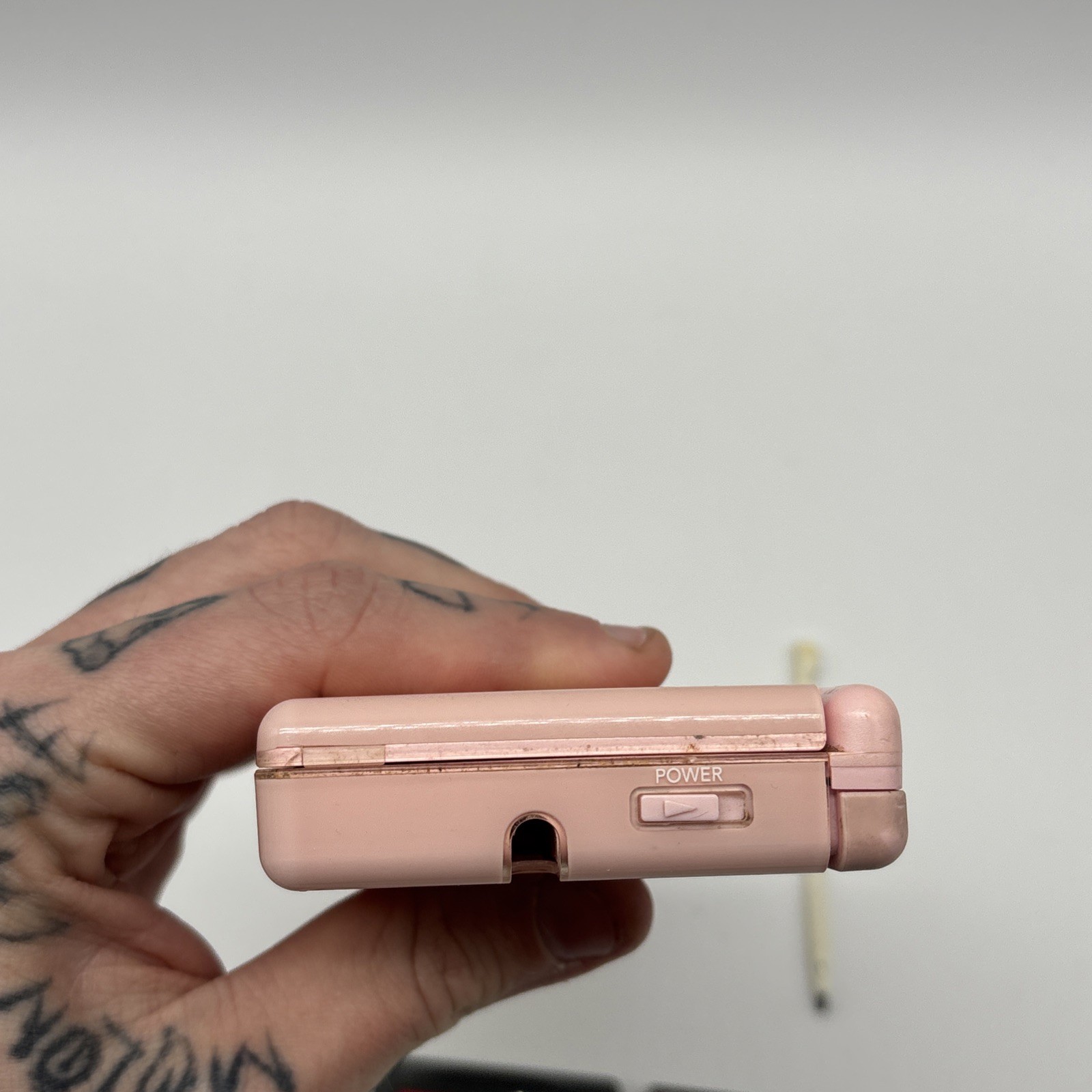 Nintendo DS Lite Metallic Rose W/ Mariokart & Dora – Stylus – NO CHARGER -WORKS