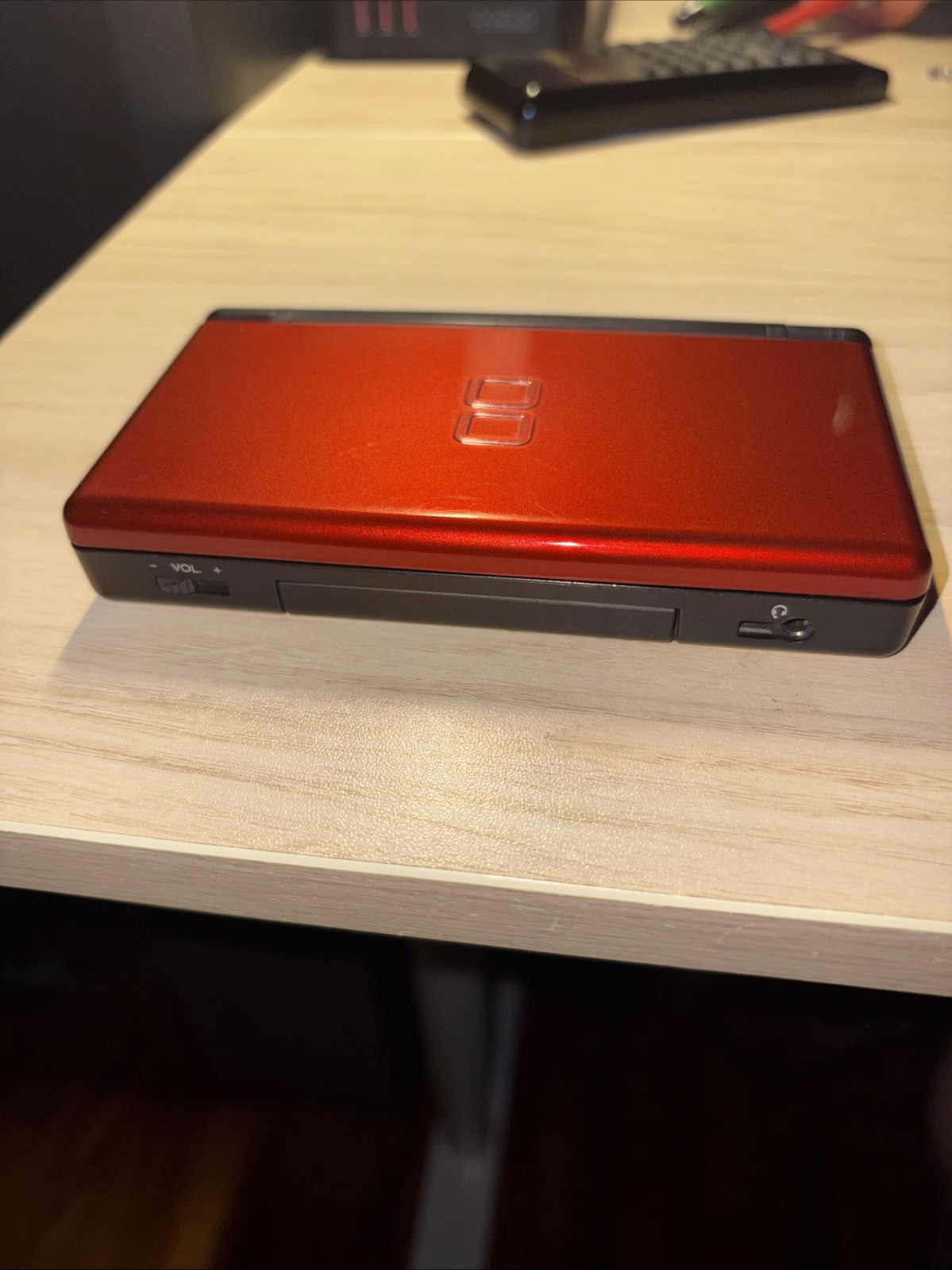 Nintendo DS Lite – Crimson Red READ DESCRIPTION
