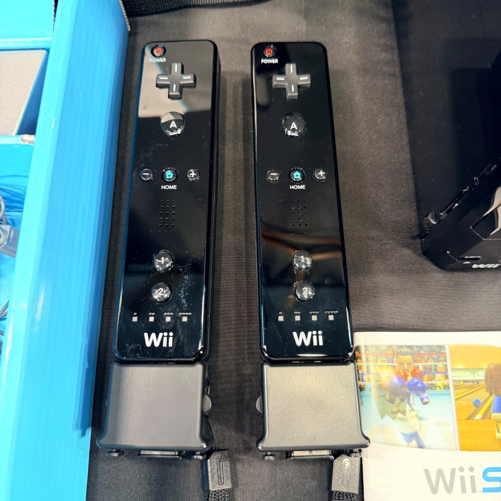Nintendo Wii Black Console Bundle w/Wii Sports & Resort, 2 Motion Plus/Bag w/Box