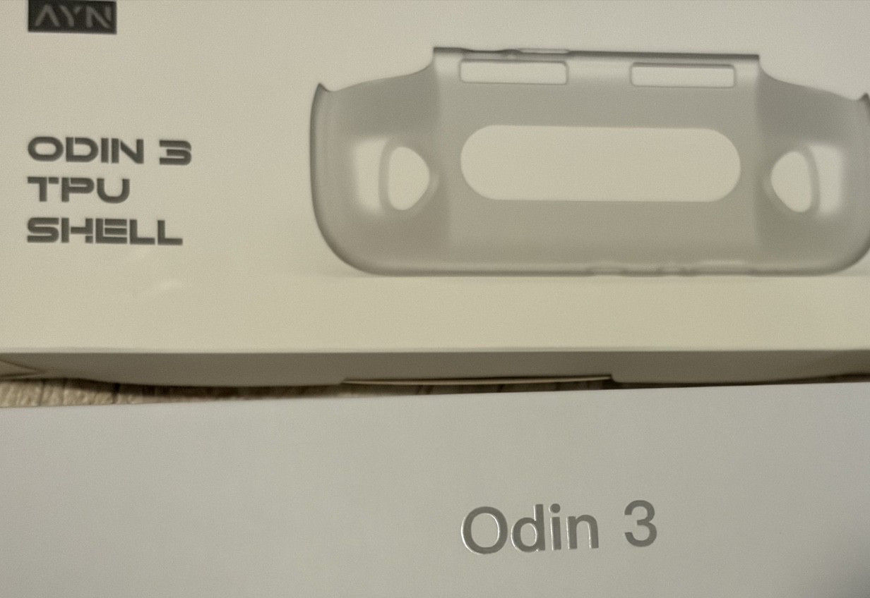 AYN Odin 3 AMOLED Handheld – 8GB RAM / 128GB Storage Snapdragon + TPU Shell