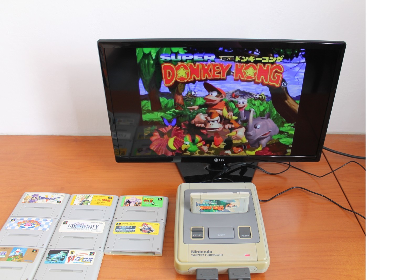 Nintendo Super Famicom CONSOLE + 9 Games