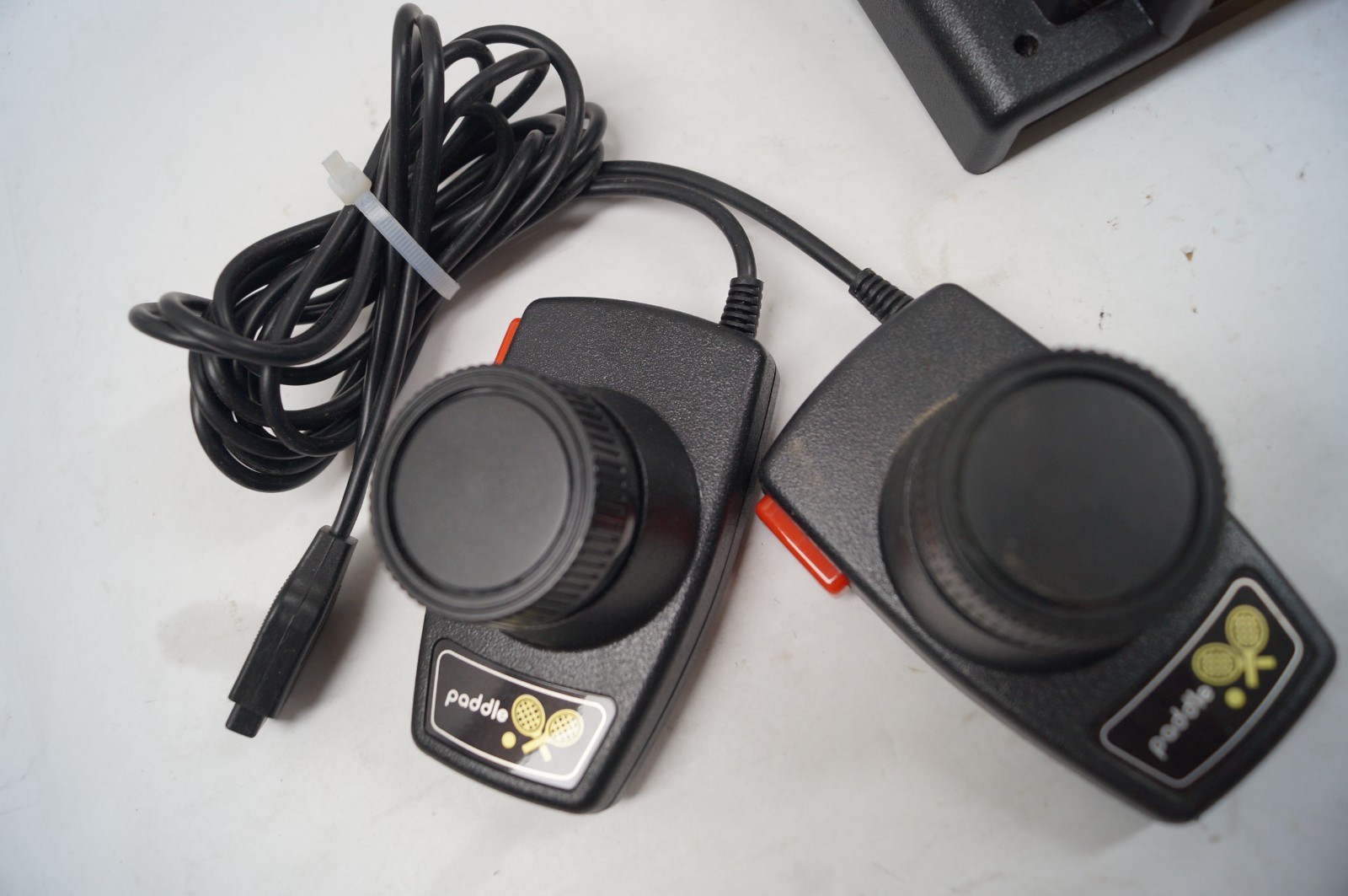 ATARI AR3050S FlashBack 9 Classic Game Console with Controllers WORKING E343
