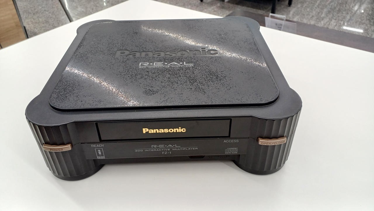 Panasonic FZ-1 3DO REAL Console Interactive Multiplayer 1994 32bit game machine