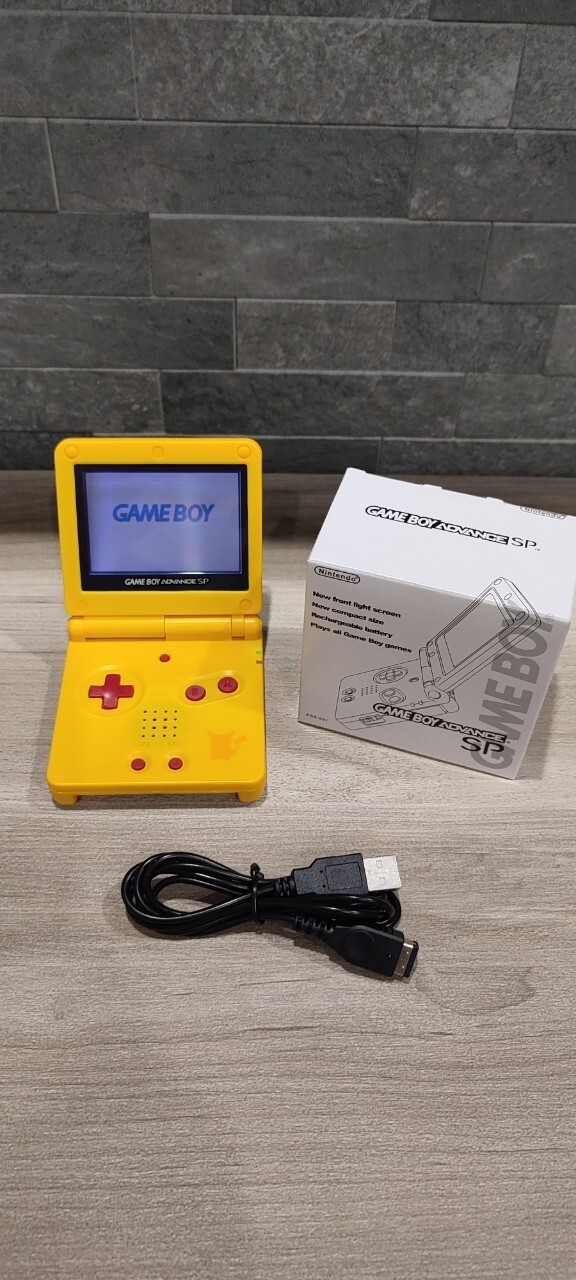 Nintendo Gameboy Advance SP Pikachu Pokémon Reshell *Glass Screen & New Battery*