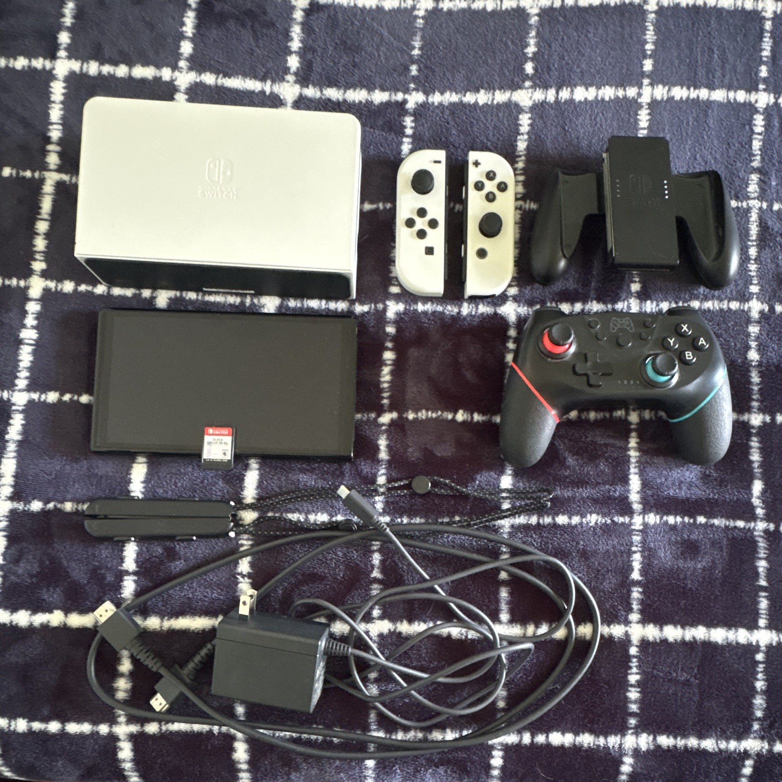 Nintendo Switch (OLED Model) White Console w/ Joy-Cons Dock Charger HDMI Cable