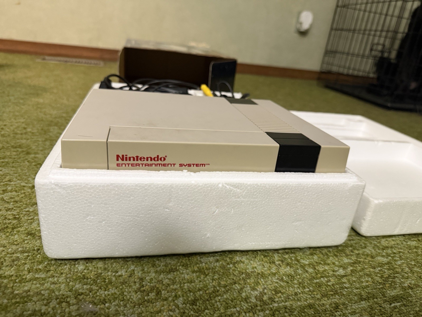 Nintendo NES Control Deck Console NES-001 w/ Original Box, NTSC one controller