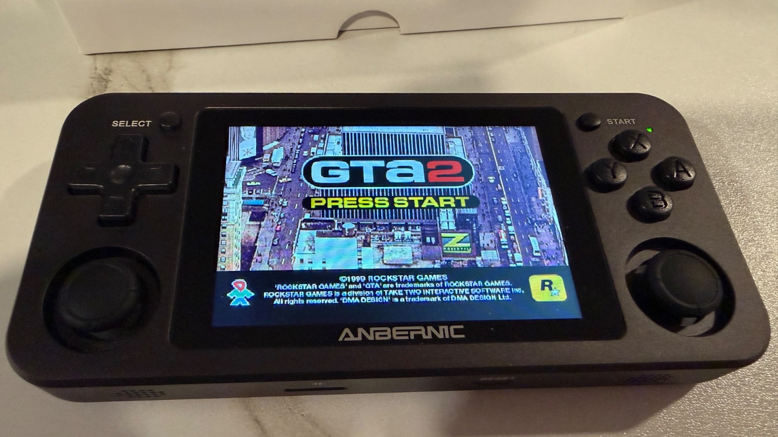 Anbernic RG 351 M w/64 GB and over 2500 games