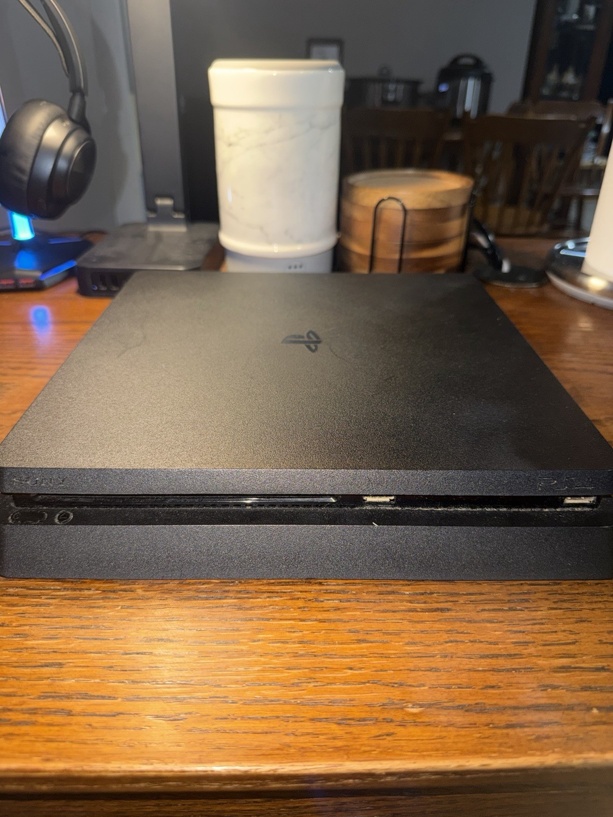 Sony PlayStation 4 Slim 500GB Black Console HDR 1080p HDMI Region Free￼