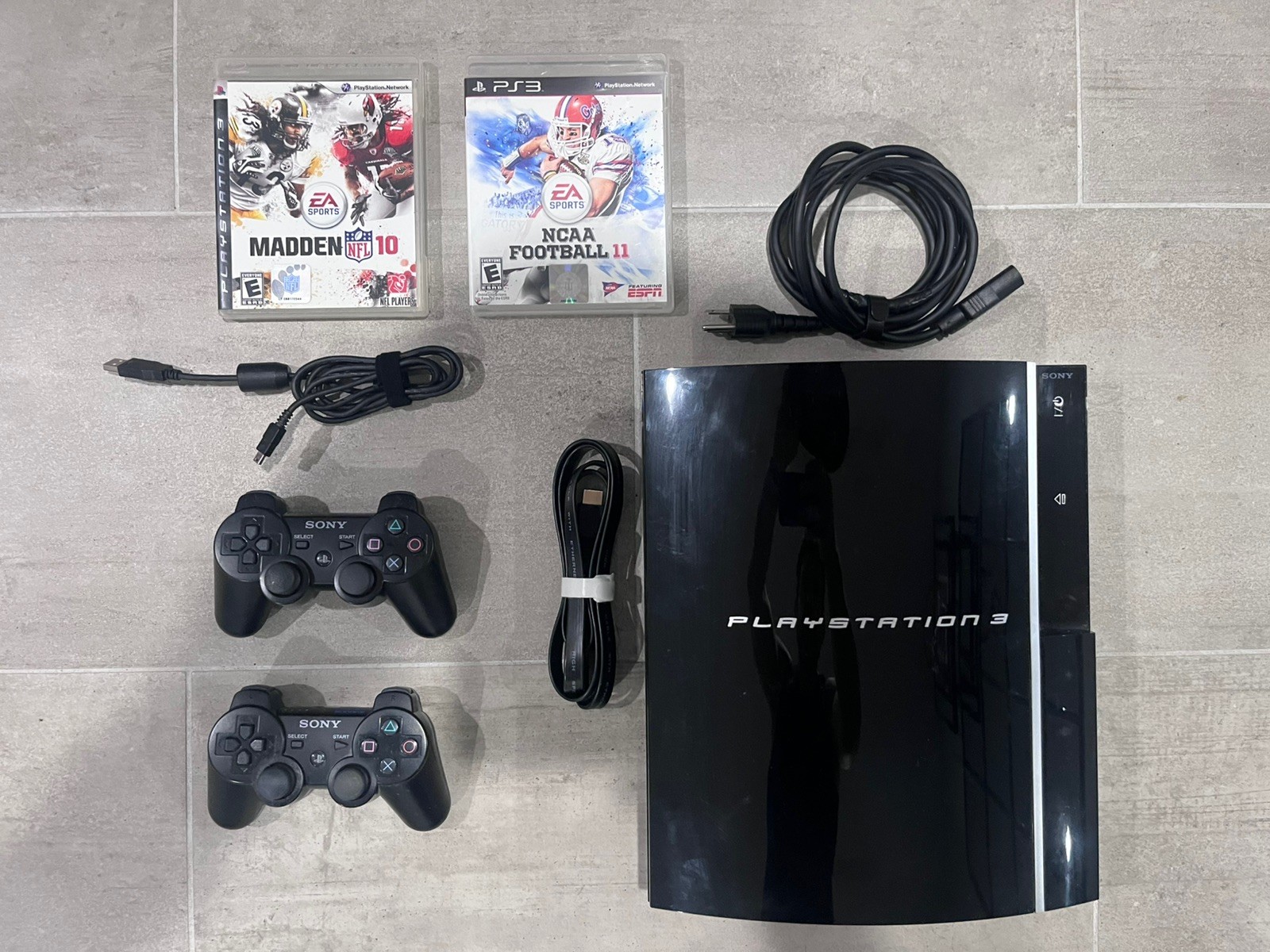 Sony PlayStation 3 PS3 CECHG01 40GB Backwards Compatible Tested w/Controllers x2