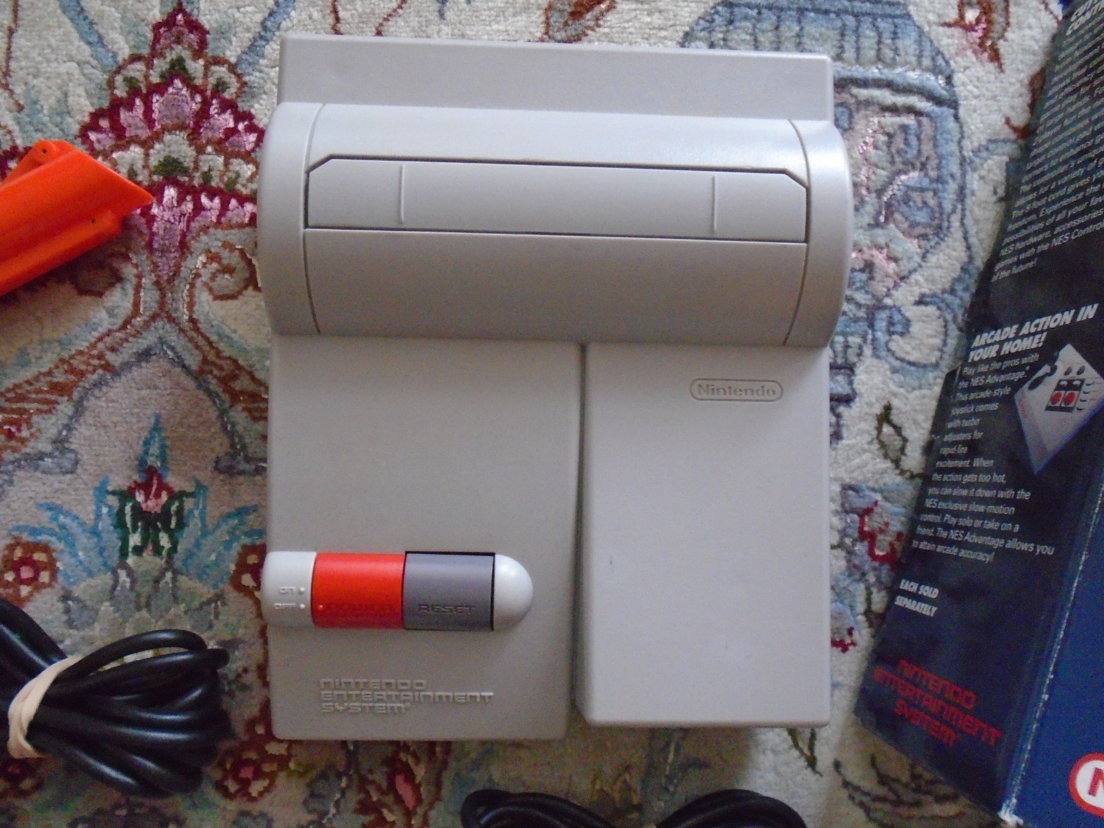 TOP LOADER NES Console NES-101 w/ BOX, controller, cables, nintendo TESTED