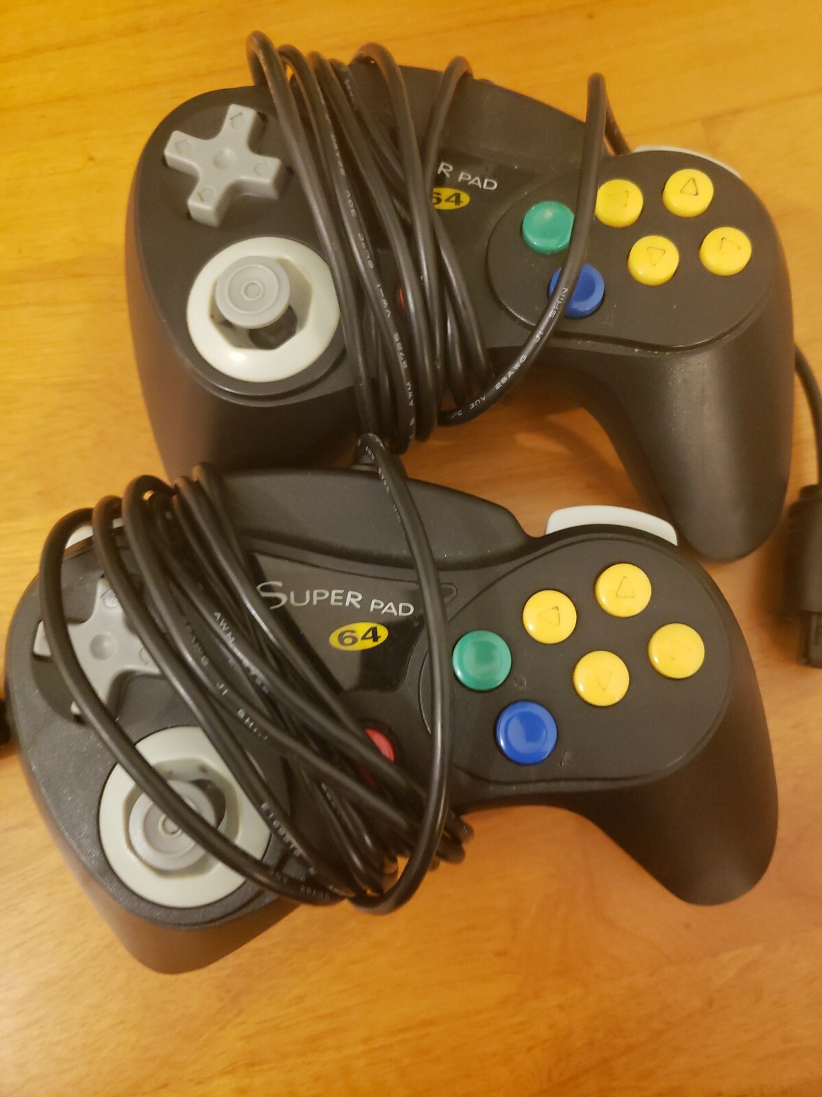 N64 Nintendo 64 Console 4 Controllers with OEM Memory Expansion Cables Genuine
